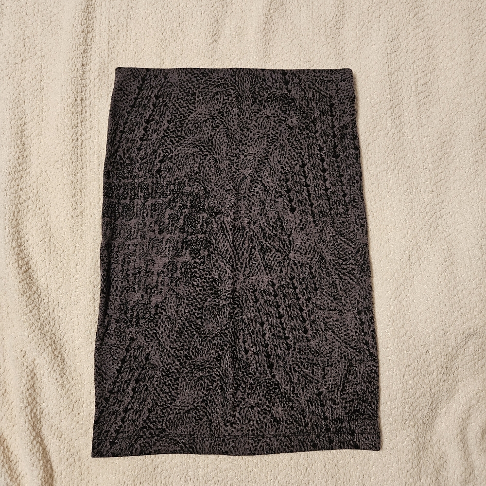 Black and grey high waisted pencil skirt